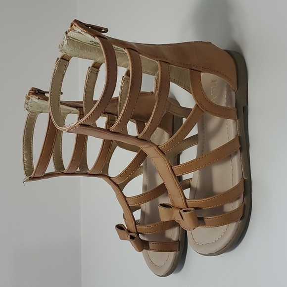 CHILDREN'S Place sandals size 9 - Picture 2 of 6